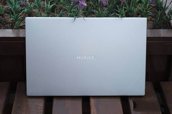 HUAWEI MateBook D 14 2021