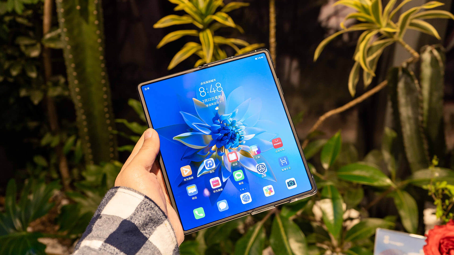 Huawei Mate X2