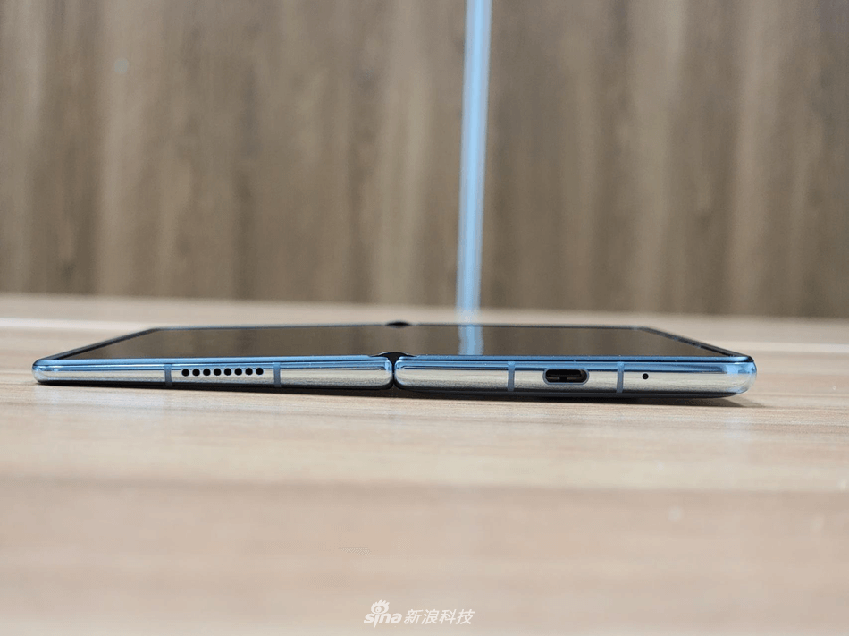 Huawei Mate X2