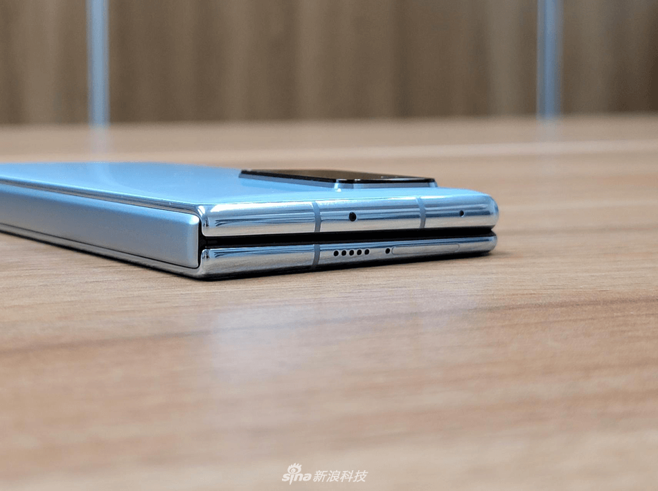 Huawei Mate X2