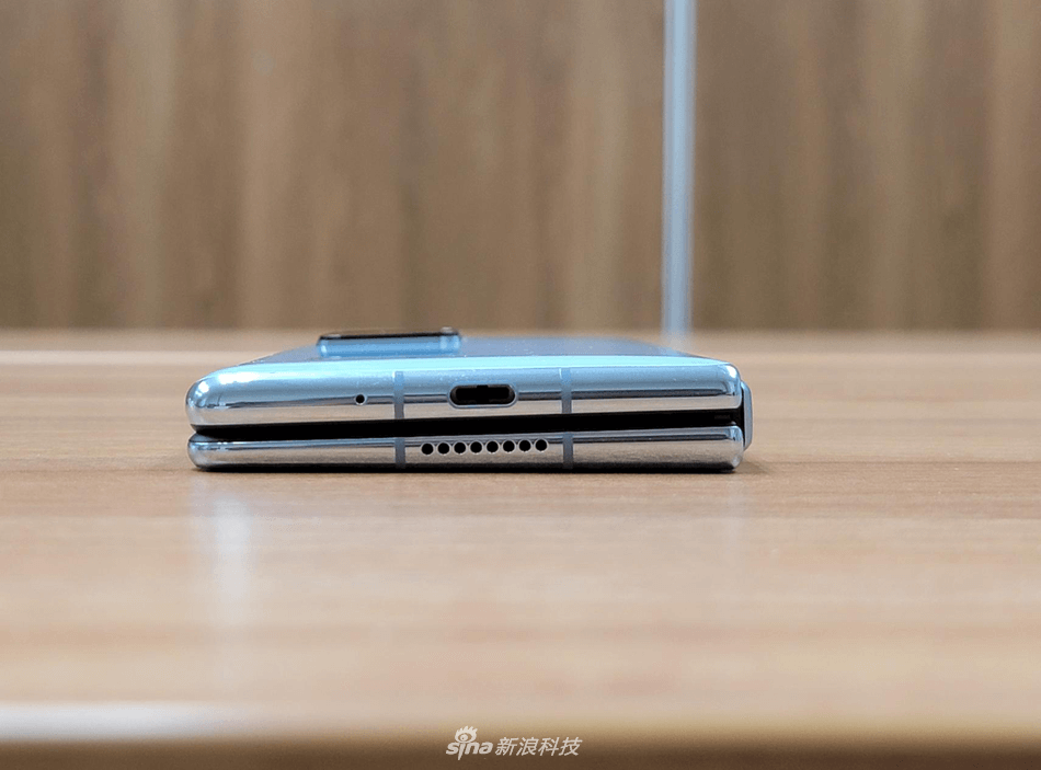 Huawei Mate X2