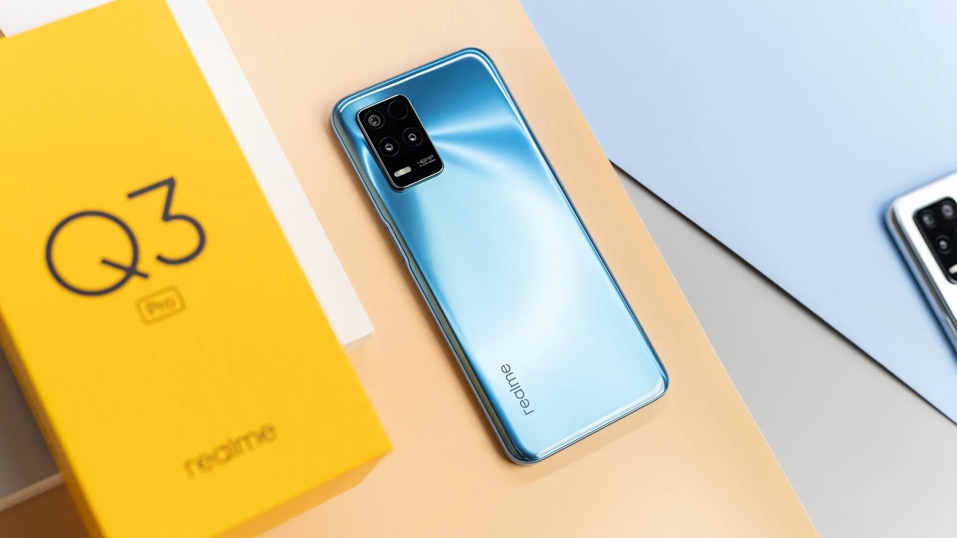 Realme Q3 လိုလားသူ