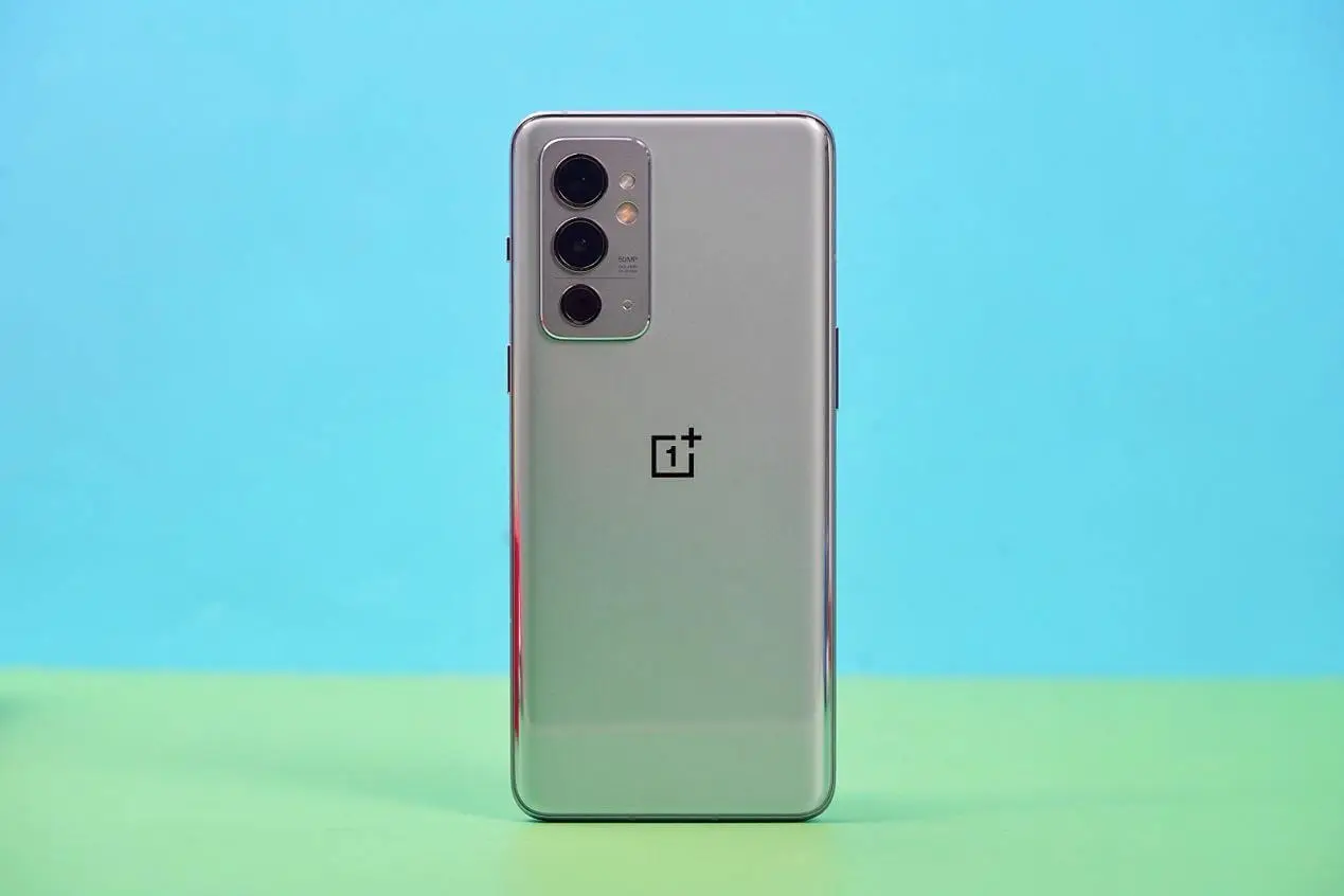 Revisão do OnePlus 9RT