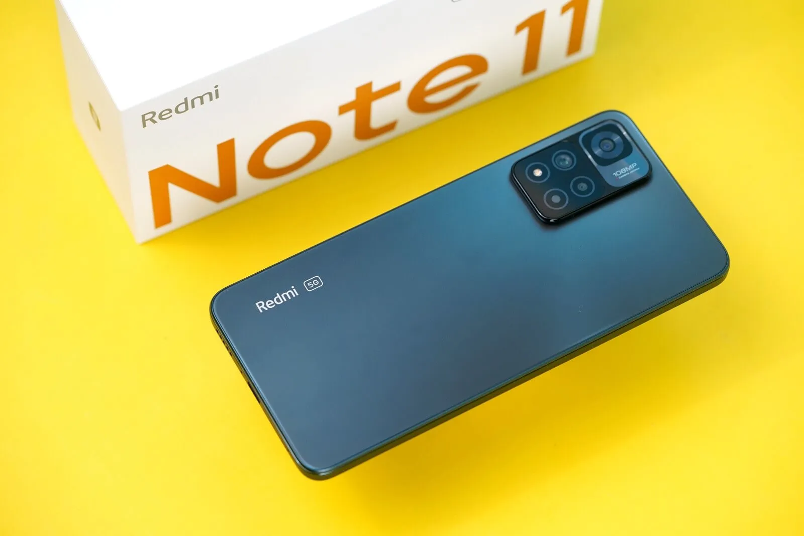Redmi Note 11 Pro+ out of the box