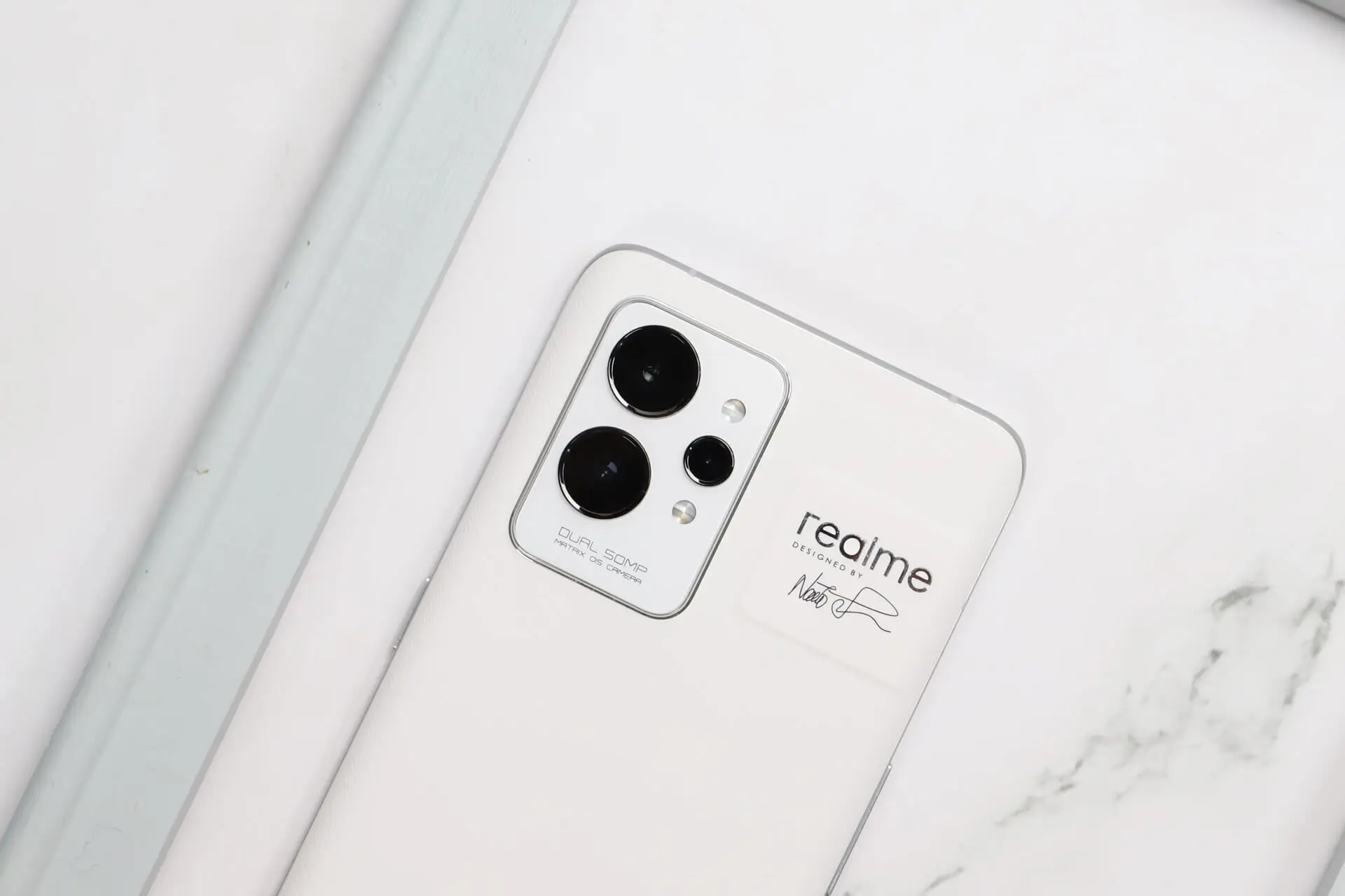 realme GT2 Pro out of the box