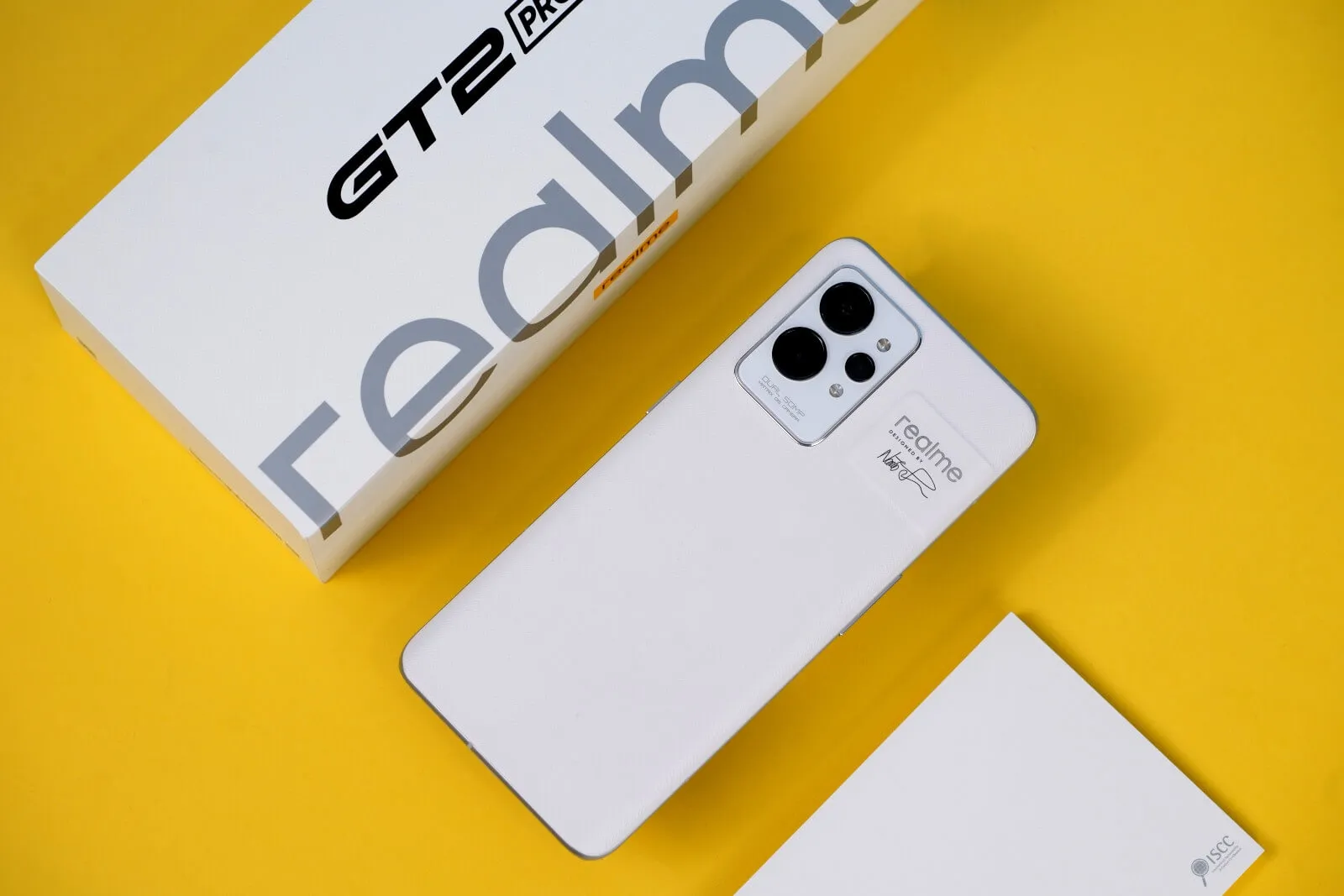 realme GT2 Pro unboxing